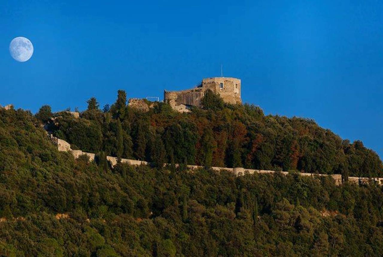 מונטיניוזו Tuscany House Of Artist מראה חיצוני תמונה